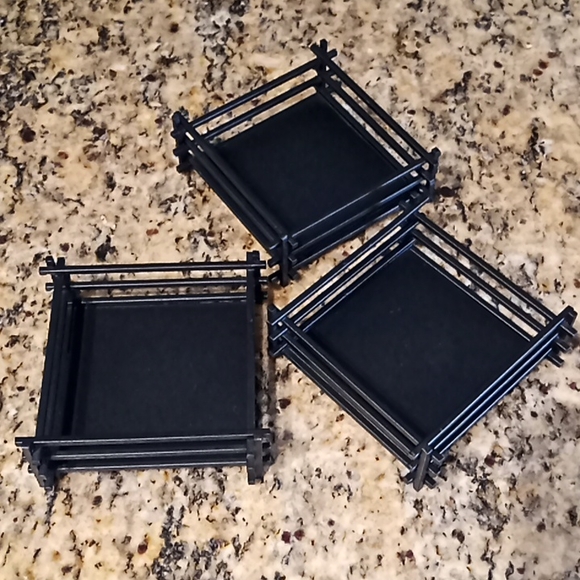 Set of 3 Candles with Metal Stand. 3 Different Beautiful Designs. - Picture 13 of 16